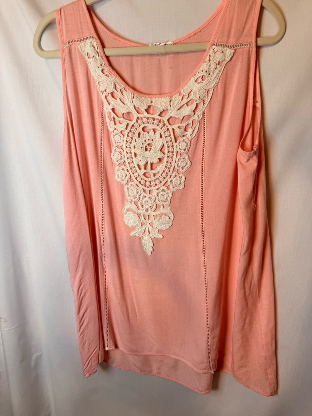 Jodfil 
Size L
Women's Pink Crochet-Accent Sleeveless Top